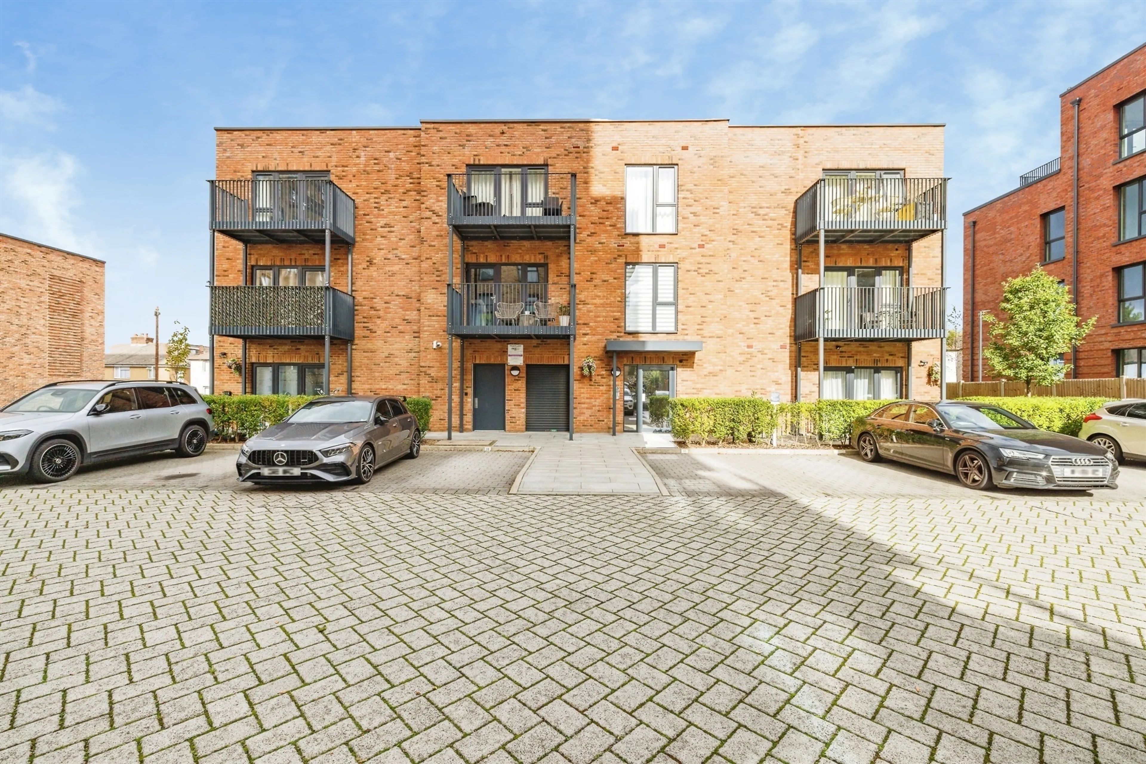 Property photo 0