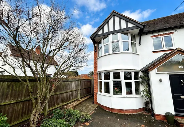 Banbury Road, Stratford Upon Avon, CV...