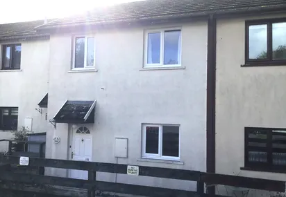 11 Queens Court, Narberth. SA67 7AN 