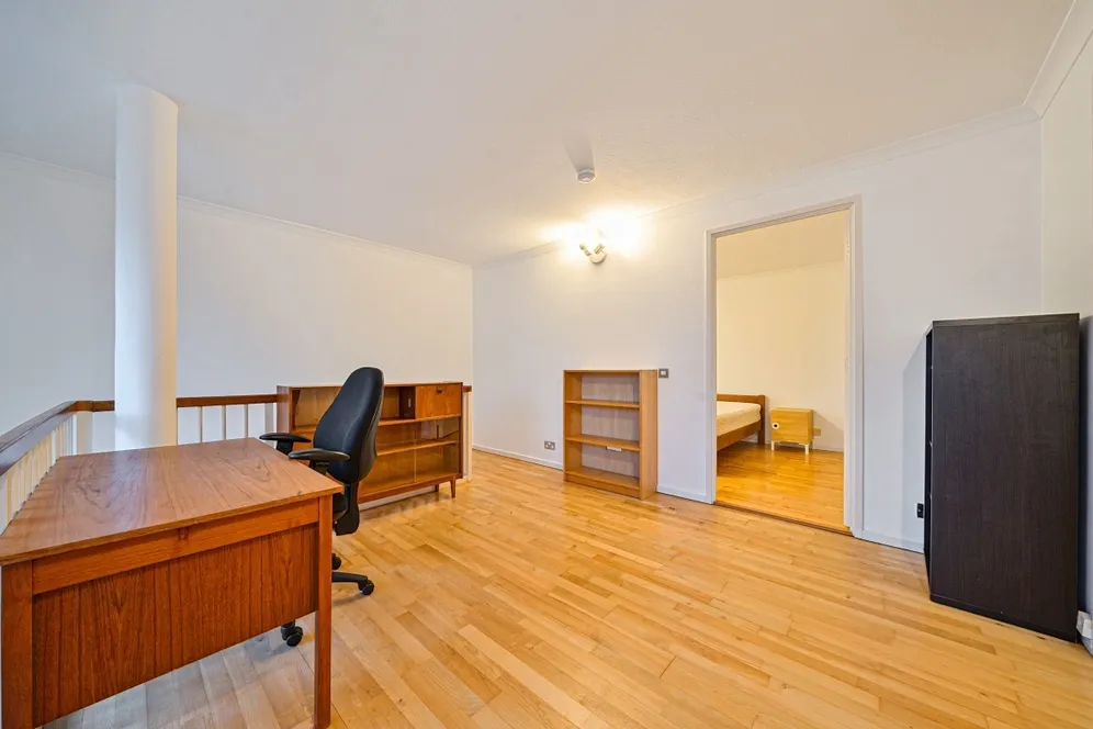 Queen of Denmark Court, Rotherhithe, SE16 photo 8