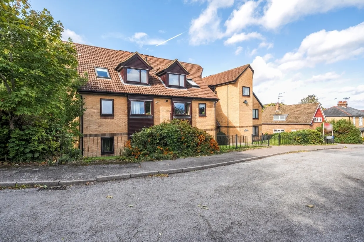 St. James Court Clarendon Road AL5 photo 1