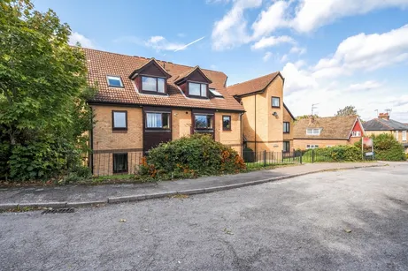 St. James Court Clarendon Road AL5