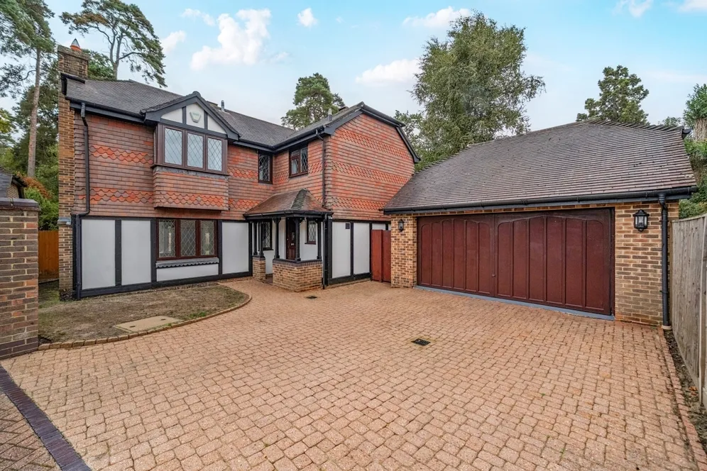 Oakdene, Sunningdale SL5 photo 15