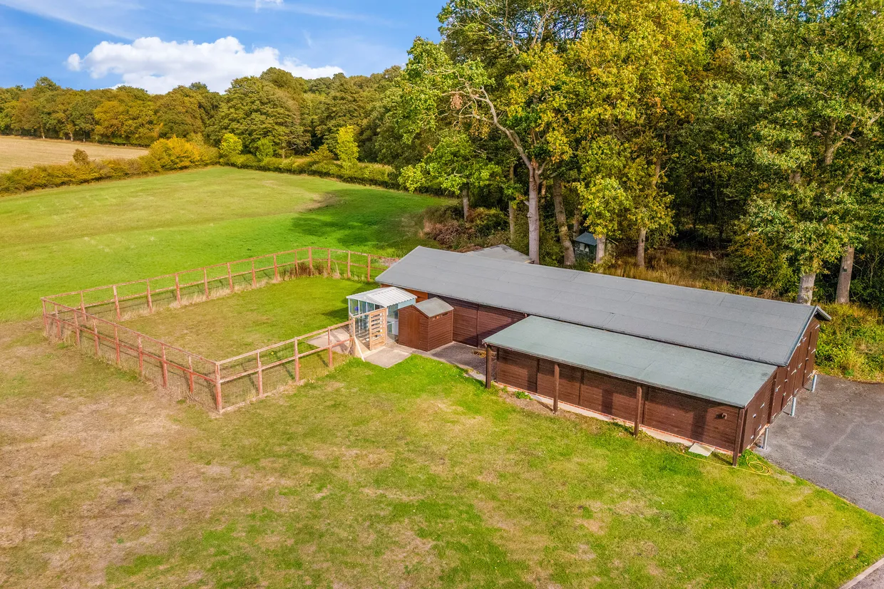 Walton Wood Farm, Walton, CV35 photo 21