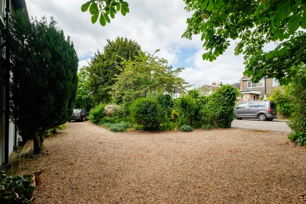 Lauradale Road, London, N2 photo 32