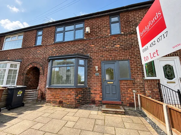 Cemetery Road South, Swinton, M27