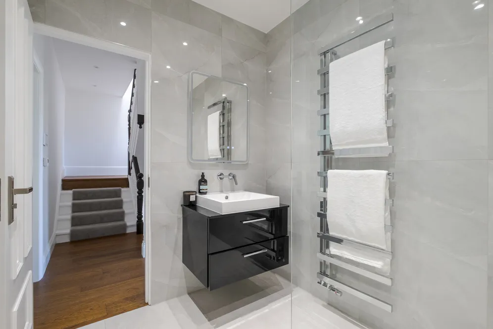 Coolhurst Road, London, N8 photo 37