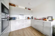 Ceres Crescent, Epsom, KT17 photo 6
