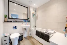 Ceres Crescent, Epsom, KT17 photo 7