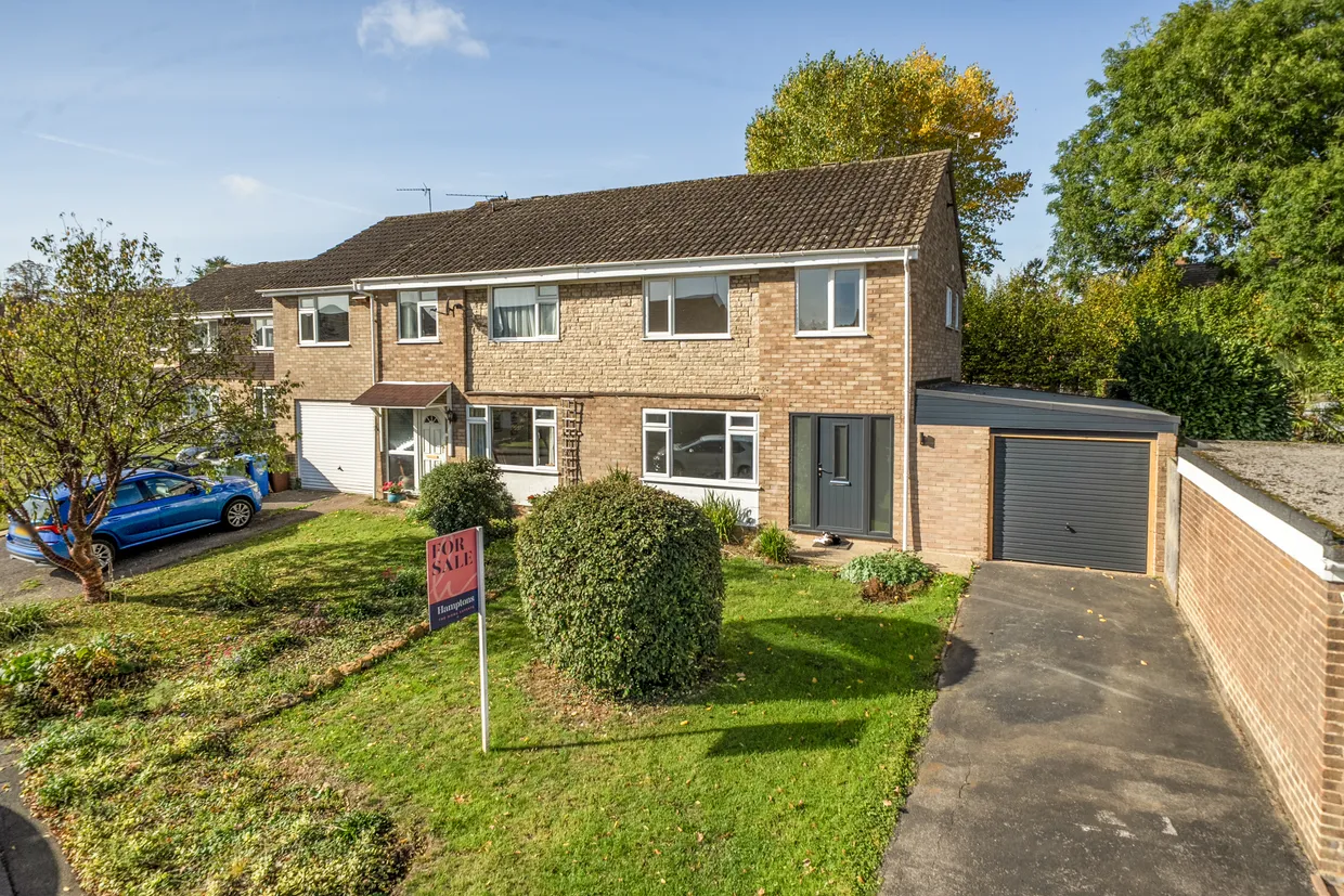 Colegrave Road, Bloxham, OX15 photo 1
