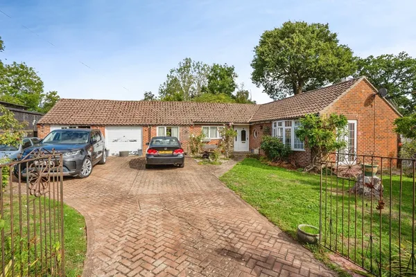 Beaconsfield Road, Waterlooville, Ham...