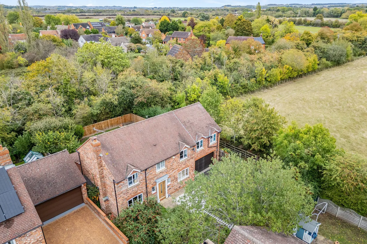 The Brickall, Long Marston, CV37 photo 10