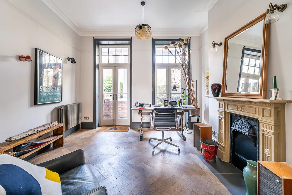 Prince Of Wales Drive, London, SW11 photo 6