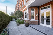 Prince Of Wales Drive, London, SW11 photo 16