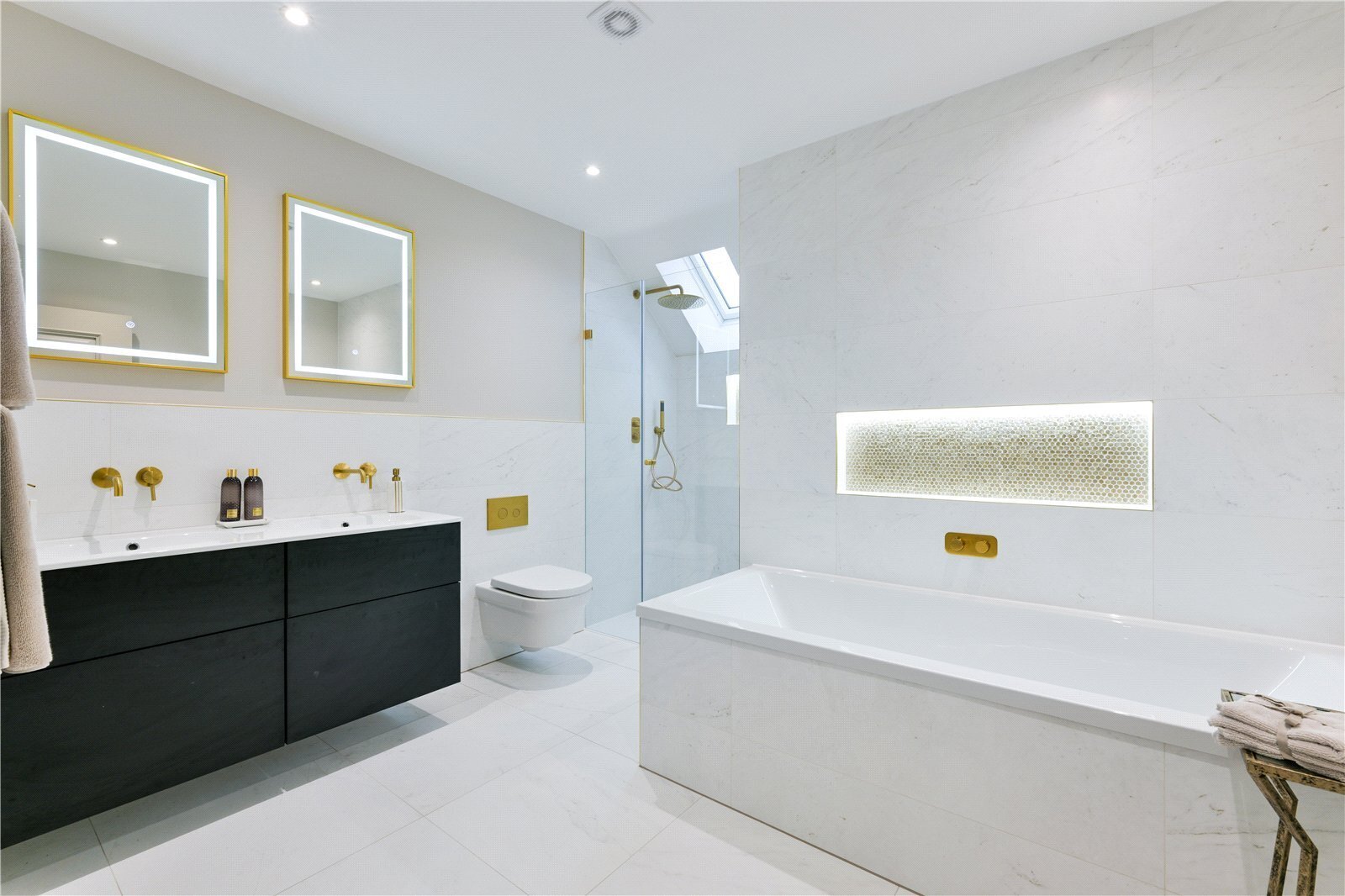 The Paddock, Hare Lane, Lingfield, Surrey, RH17 Image 8