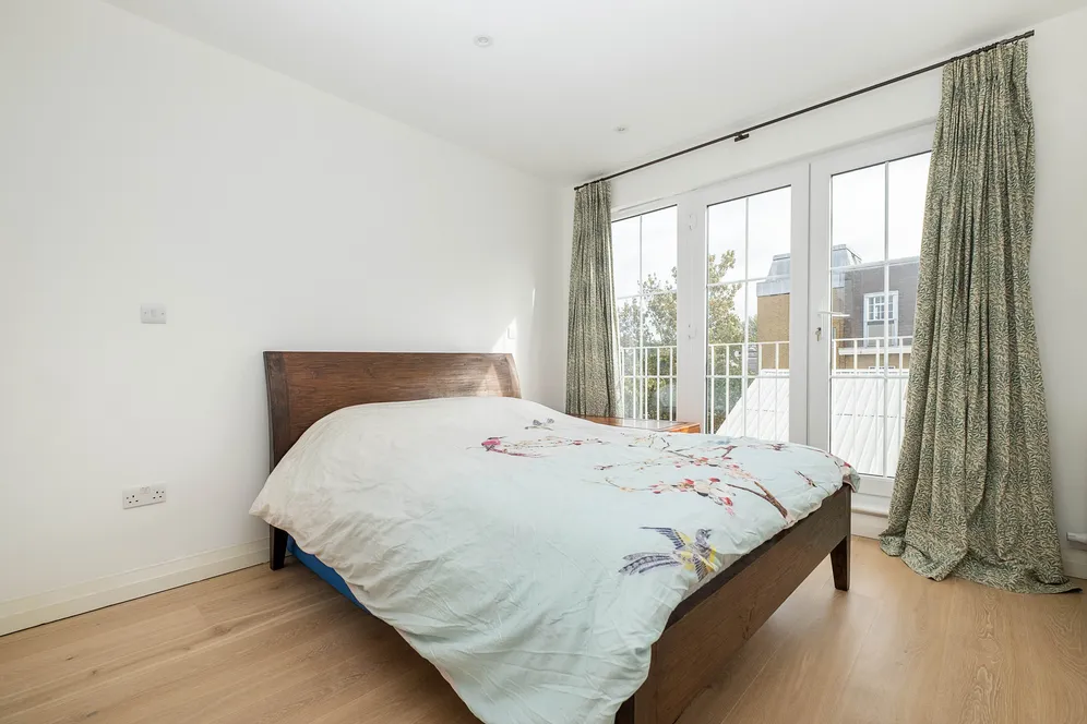 Portman Avenue, London, SW14 photo 8