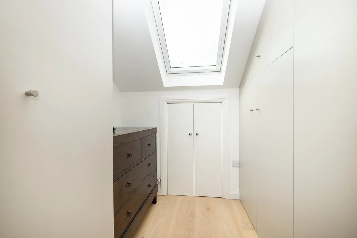 Portman Avenue, London, SW14 photo 13