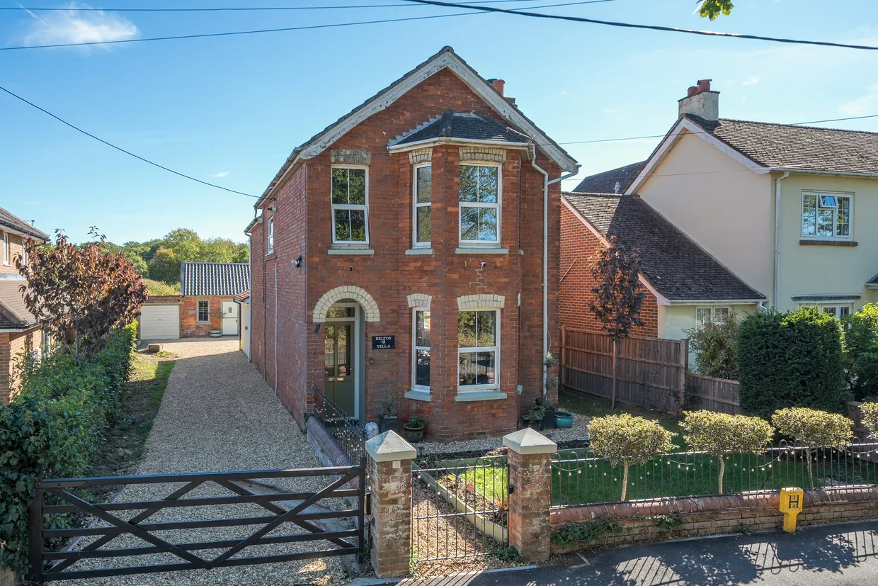 Ash Green Road, Aldershot, GU12 photo 1