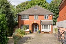 Foxhill Close, High Wycombe, HP13 photo 1