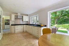 Foxhill Close, High Wycombe, HP13 photo 3