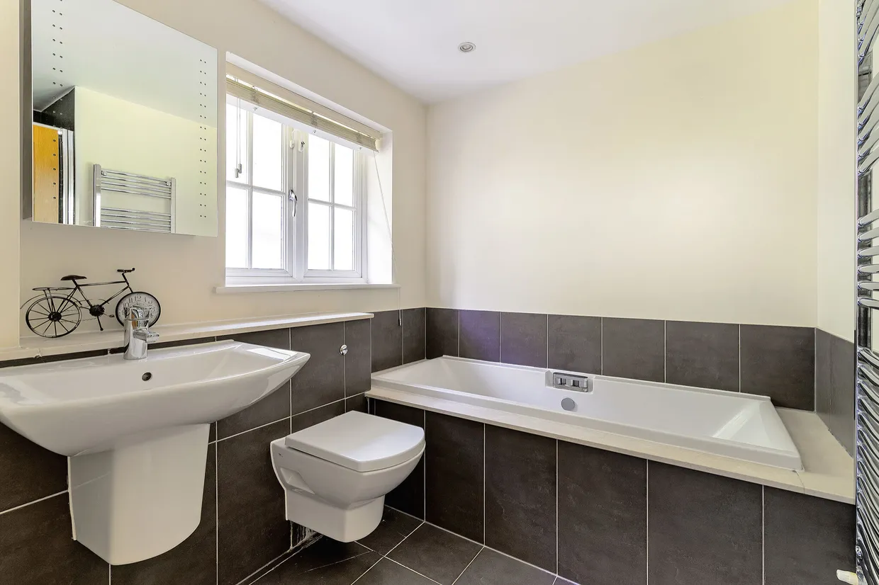 Foxhill Close, High Wycombe, HP13 photo 6