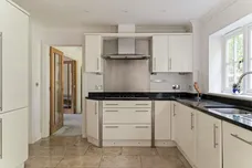Foxhill Close, High Wycombe, HP13 photo 8