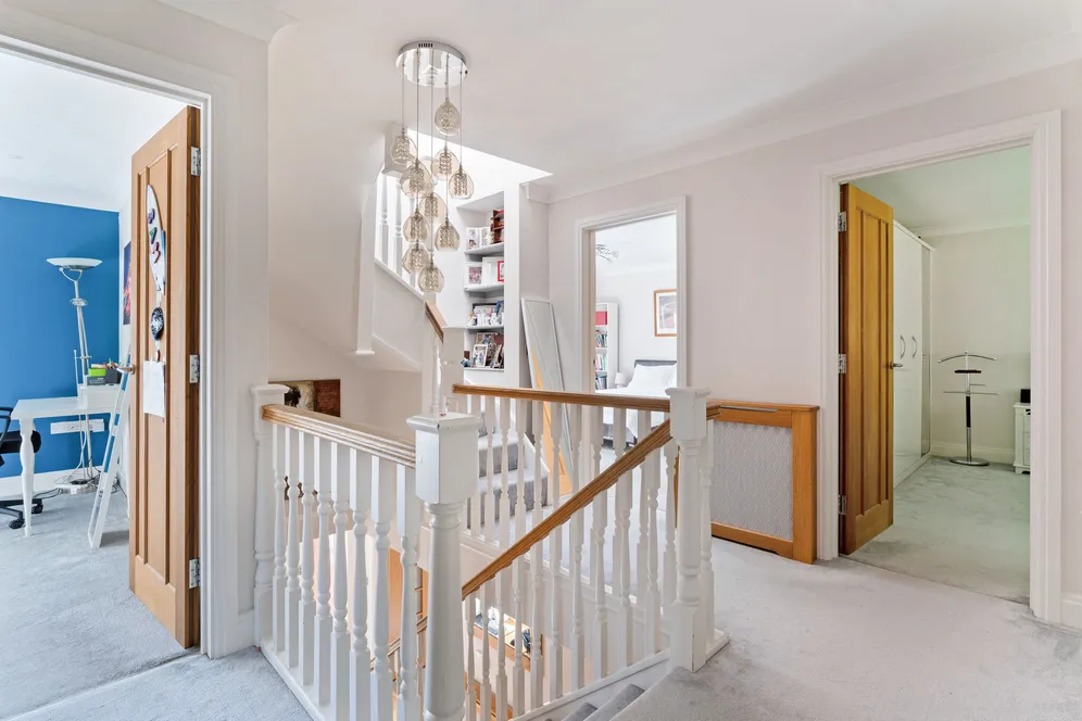 Foxhill Close, High Wycombe, HP13 photo 14