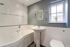 Foxhill Close, High Wycombe, HP13 photo 18