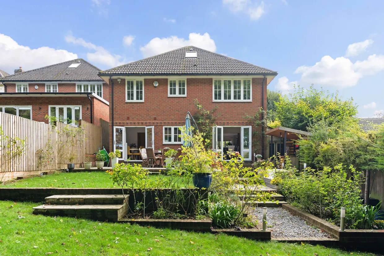 Foxhill Close, High Wycombe, HP13 photo 23