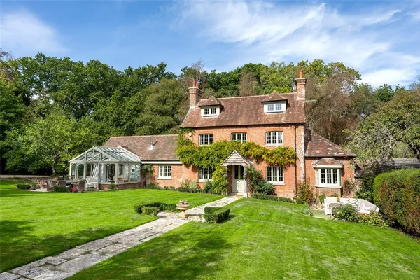 Brickyard Lane, Corfe Mullen, BH21 photo 1