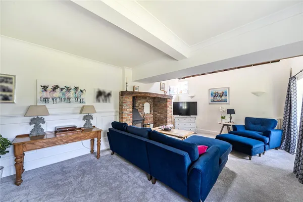 Brickyard Lane, Corfe Mullen, BH21 photo 2