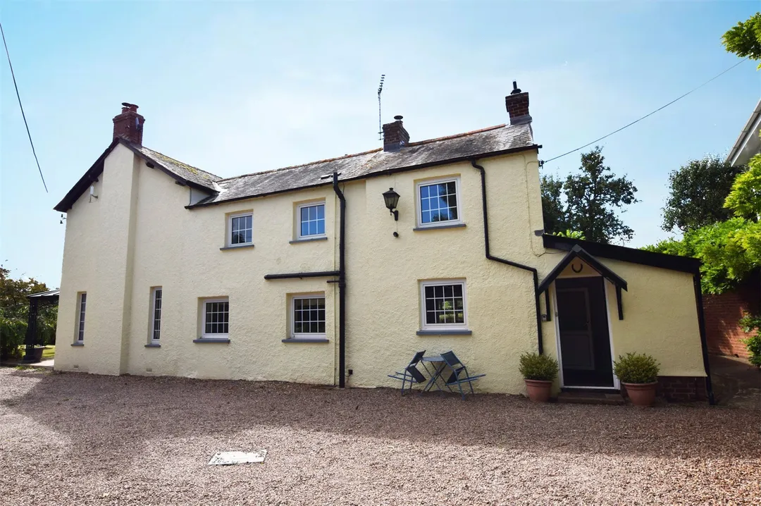 https://mr0.homeflow-assets.co.uk/files/photo/image/48621/2393/_x_/OCL150118_73.jpg