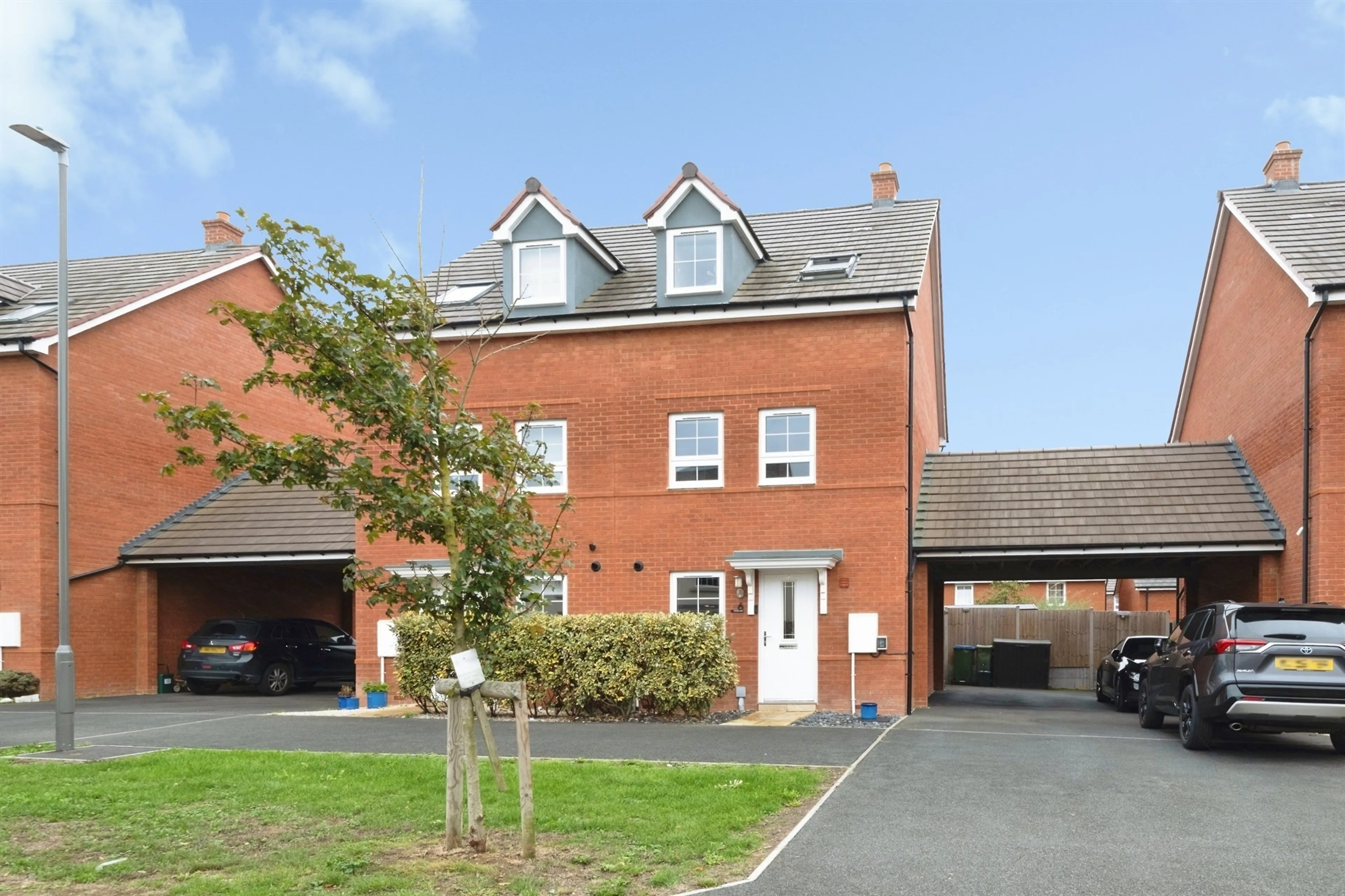 Property photo 0