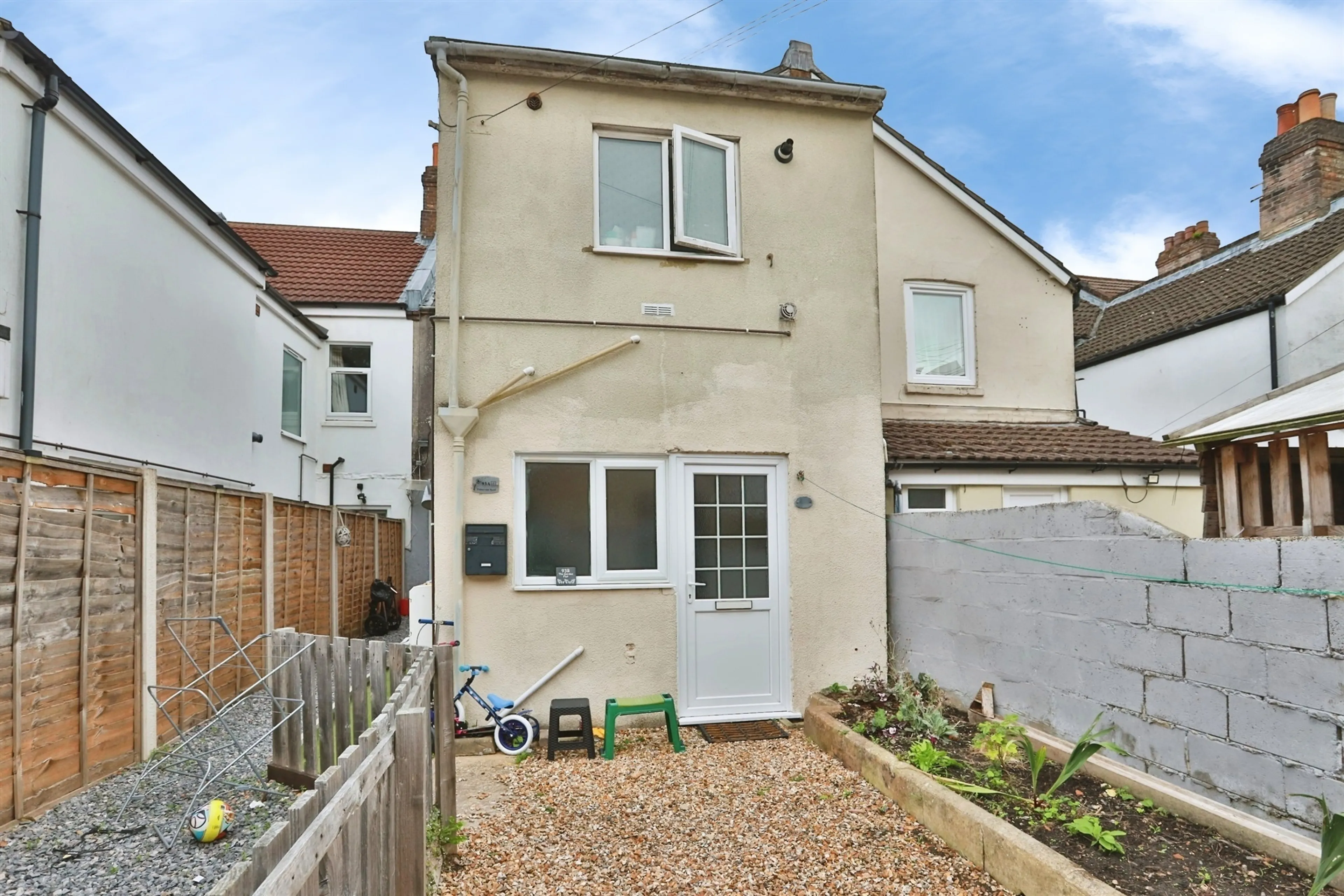 Property photo 0