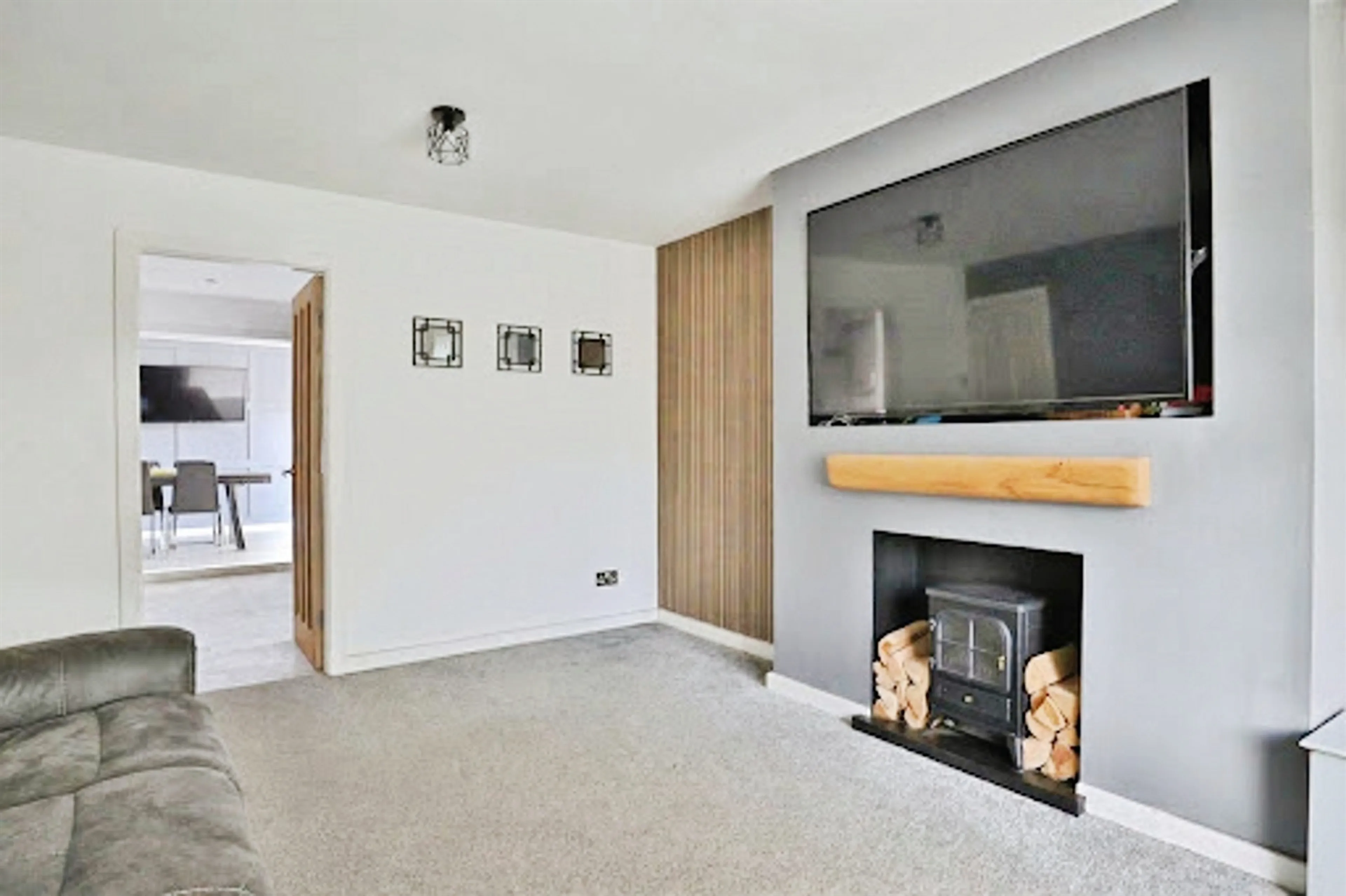Property at White Laithe Gardens, LEEDS