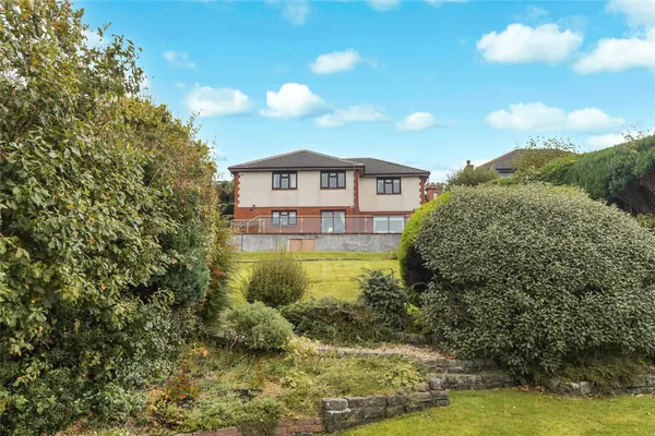 Montgomerie Terrace, Skelmorlie, Nort...