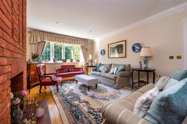 Rykens Lane, Betchworth, RH3 photo 2