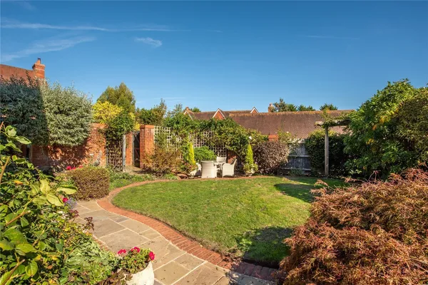 Rykens Lane, Betchworth, RH3 photo 4