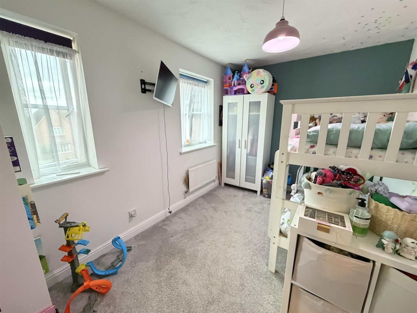 Nightingale Close, Daventry Image 16
