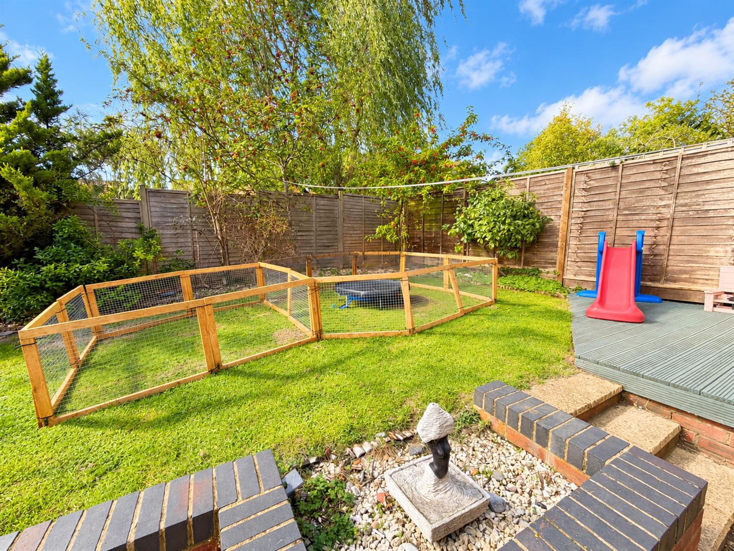 Nightingale Close, Daventry Image 23