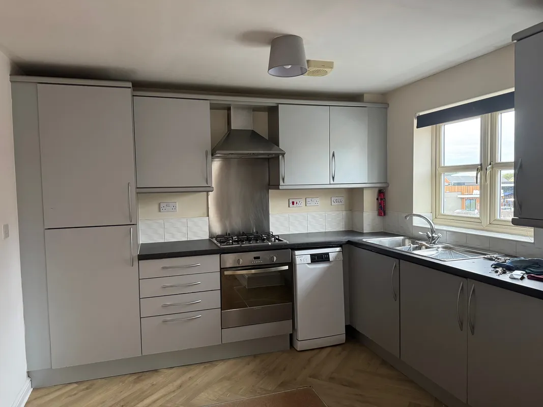 16 Mapleleaf Gardens, Worksop