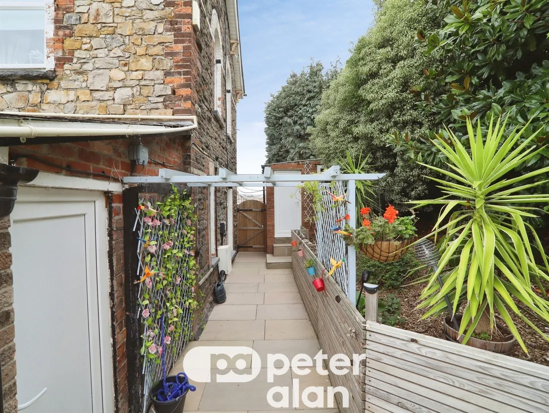 Property photo 32
