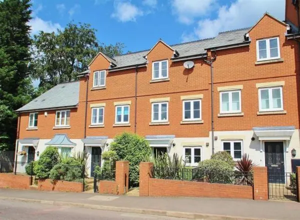 Hallfields Lane, Rothley LE7 7NG