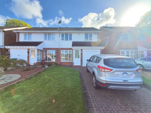 Glascote Close, Shirley B90