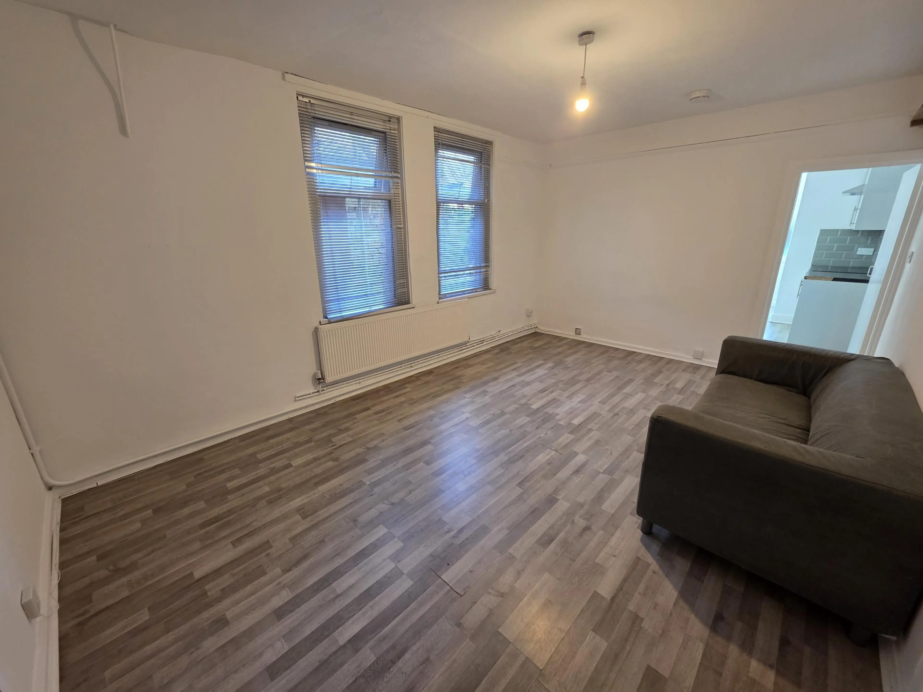 Property at Claude Road, Roath, CF24 3QB