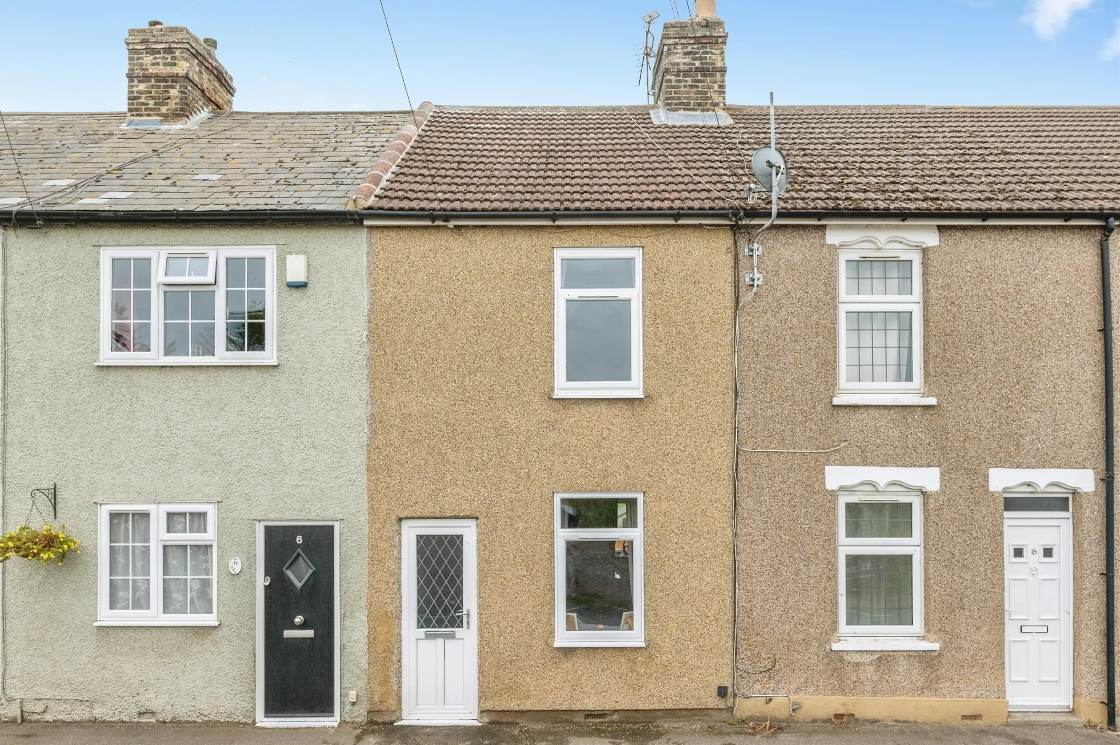 Property at Laundry Cottages, Wennington Road, Rainham