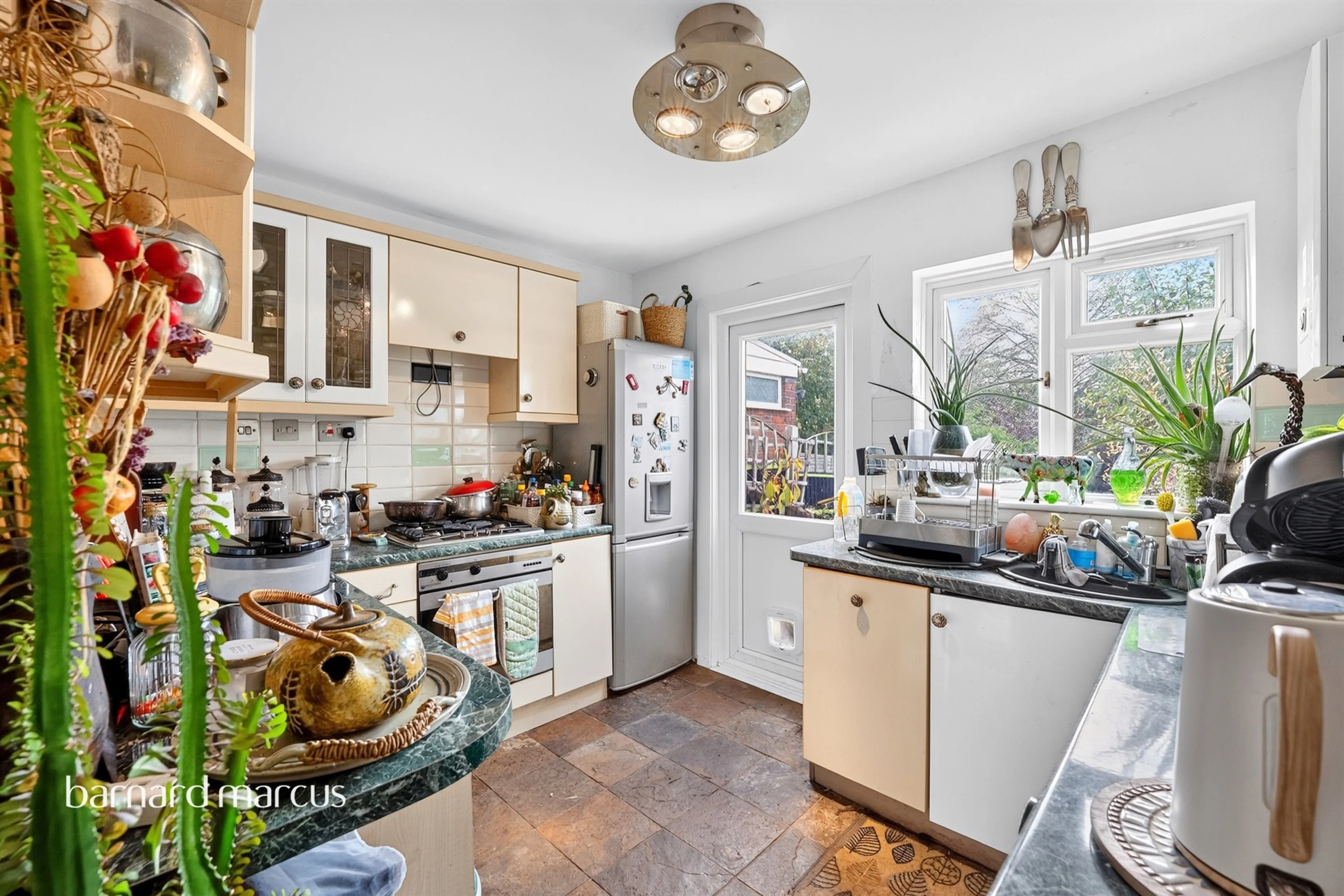 Property at Woodstock Way, Mitcham