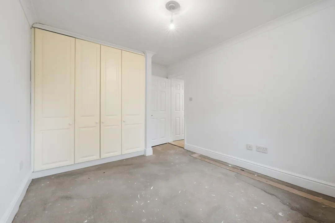 https://mr0.homeflow-assets.co.uk/files/photo/image/48628/2251/_x_/d010892305dfc0dbd9e294b62e6e9e4e.jpg