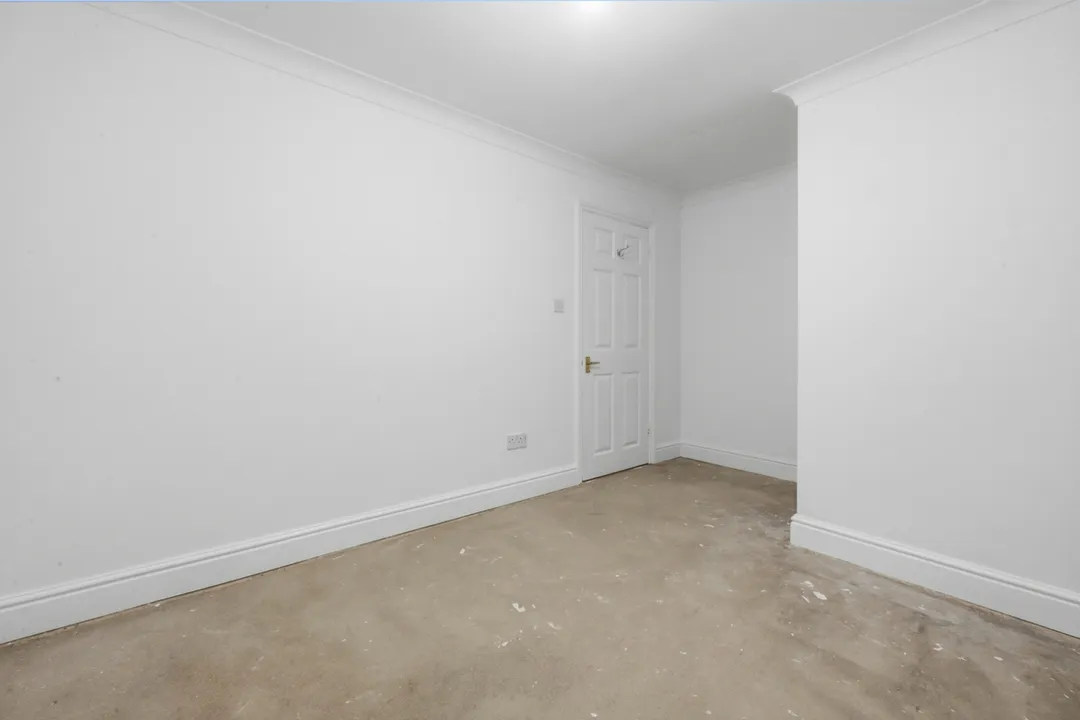 https://mr0.homeflow-assets.co.uk/files/photo/image/48628/2257/_x_/47cd482661dc6bf0beef9d879244f9b9.jpg