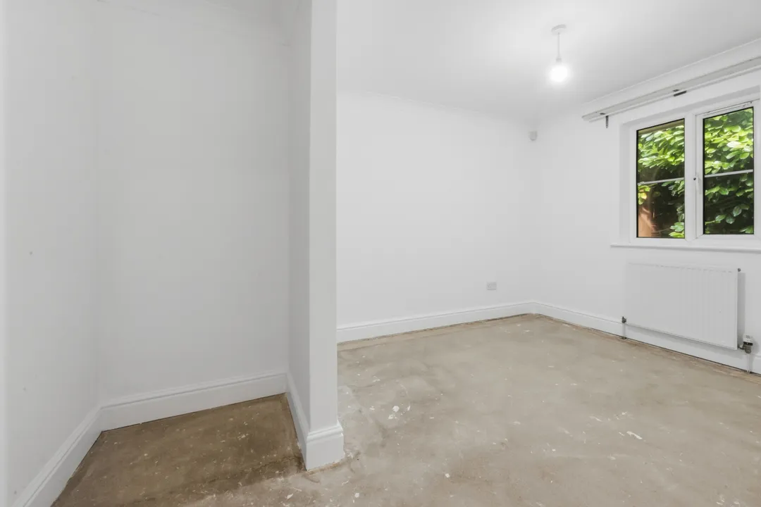 https://mr0.homeflow-assets.co.uk/files/photo/image/48628/2258/_x_/553716baf2ca6ba298f62cdaedd12edc.jpg